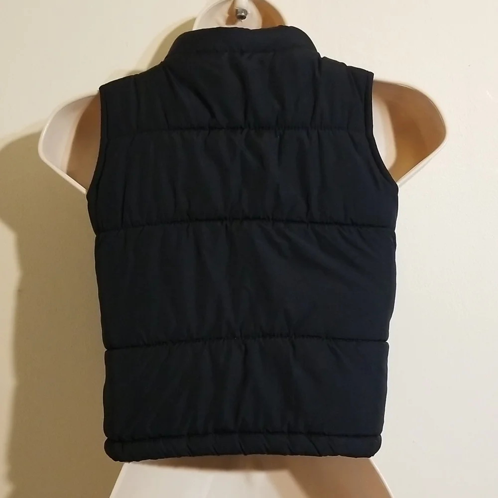 Carter's girls size 4t black puffer vest